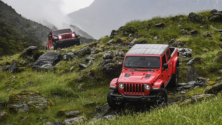 2020 Jeep Gladiator rock crawling