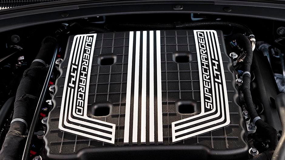 2017 Chevrolet Camaro ZL1 motor