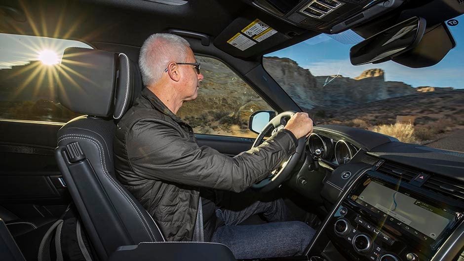 2017 Land Rover Discovery with editor driving