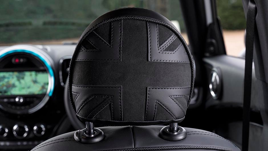 2017 Mini Countryman Cooper S head rest