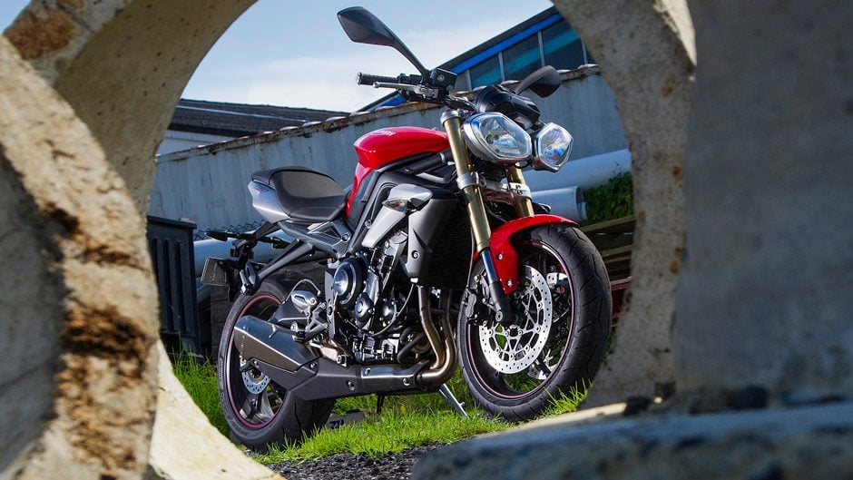 Triumph-Street-Triple-660-LAMS static