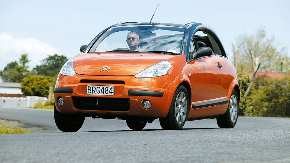 003 Citroën C3 Pluriel front action