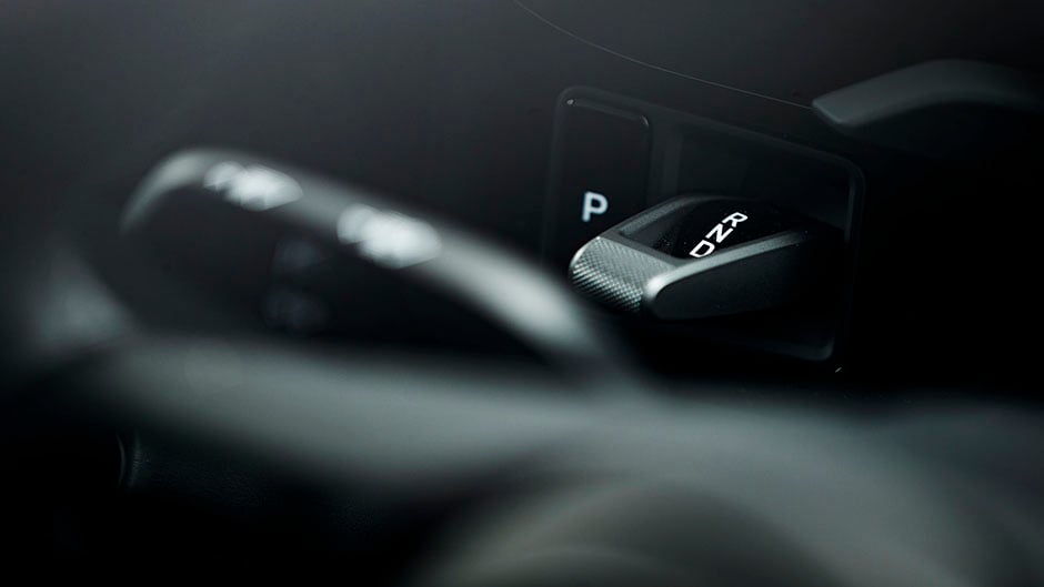 Porsche Taycan Turbo S shifter