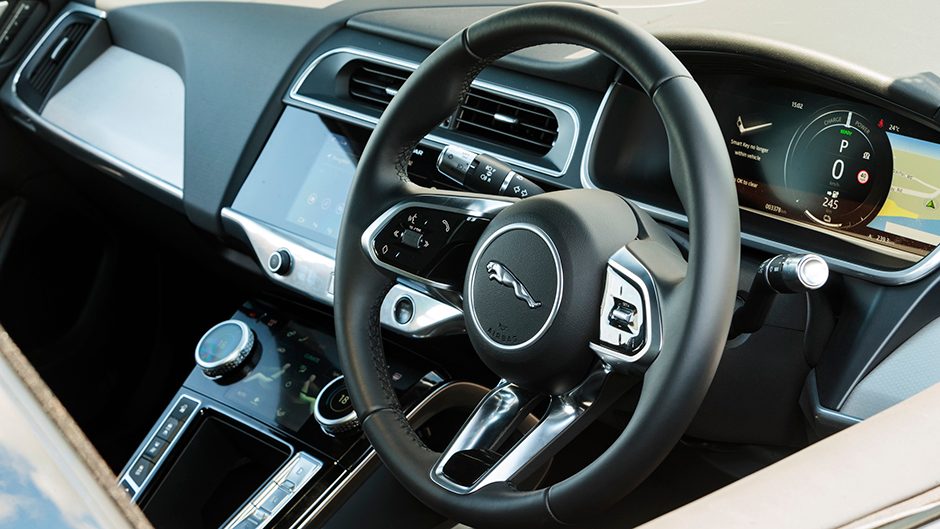 Jaguar I-Pace SE interior