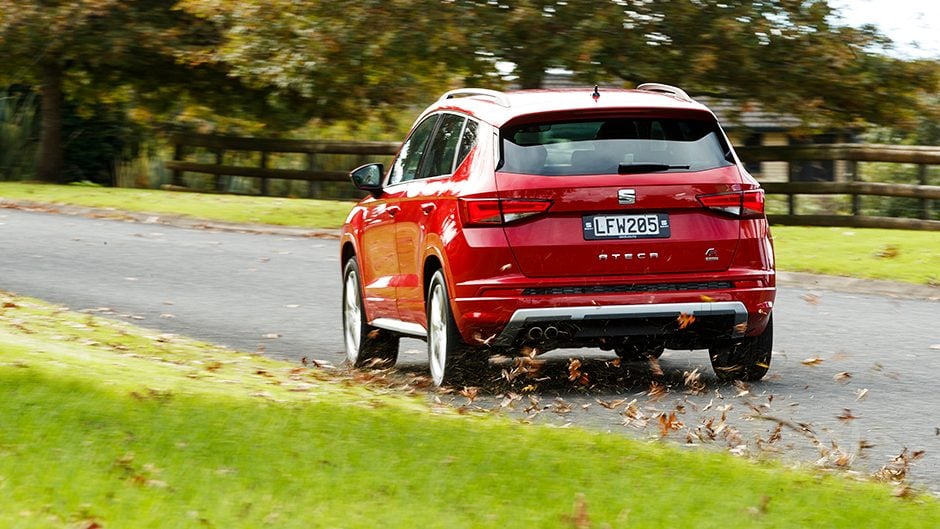 2018 Seat Ateca FR 4Drive kicking up leaves