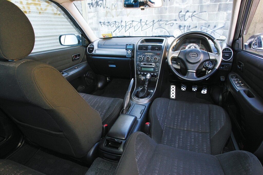 1999 Toyota Altezza RS200 Turbo interior