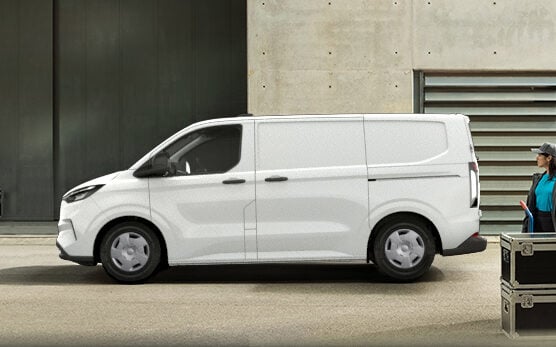Ford Transit Custom side view