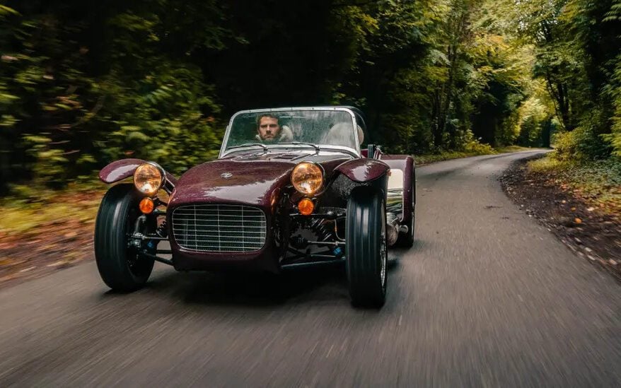 Caterham Super Seven 600 front view driving