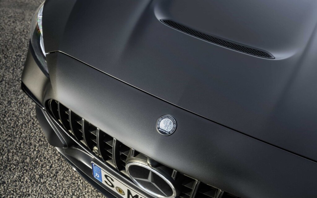 Mercedes-AMG C 63 E Performance close up bonnet view