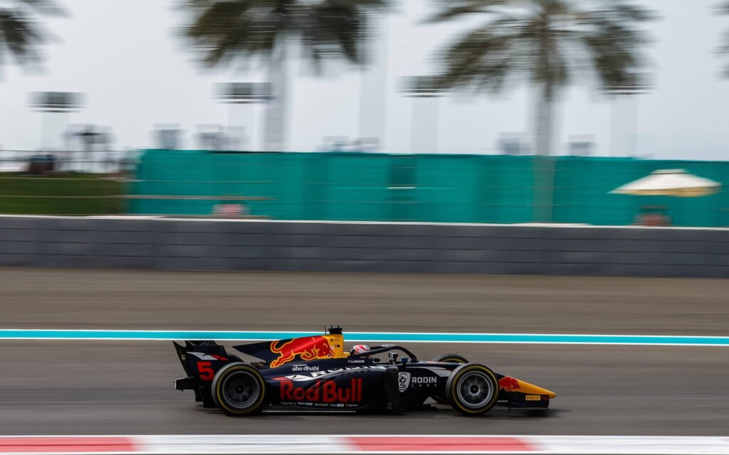 Liam Lawson racing Carlin Motorsport F2 car side view