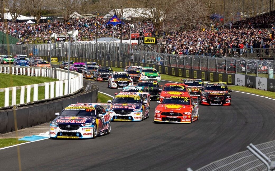 Supercars field racing at Pukekohe Park Raceway