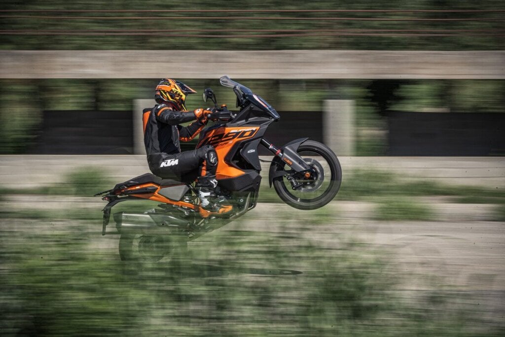 KTM Super Adventure S big wheelie