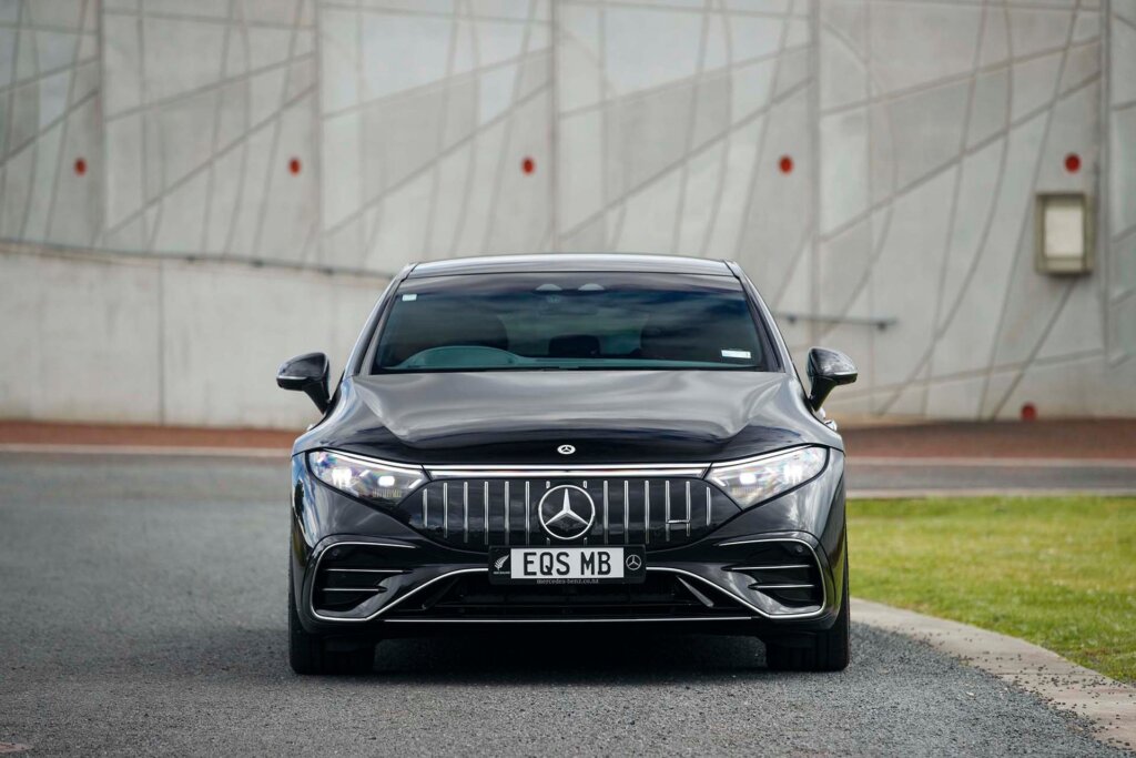 Mercedes-AMG EQS 53 4Matic+ full frontal static