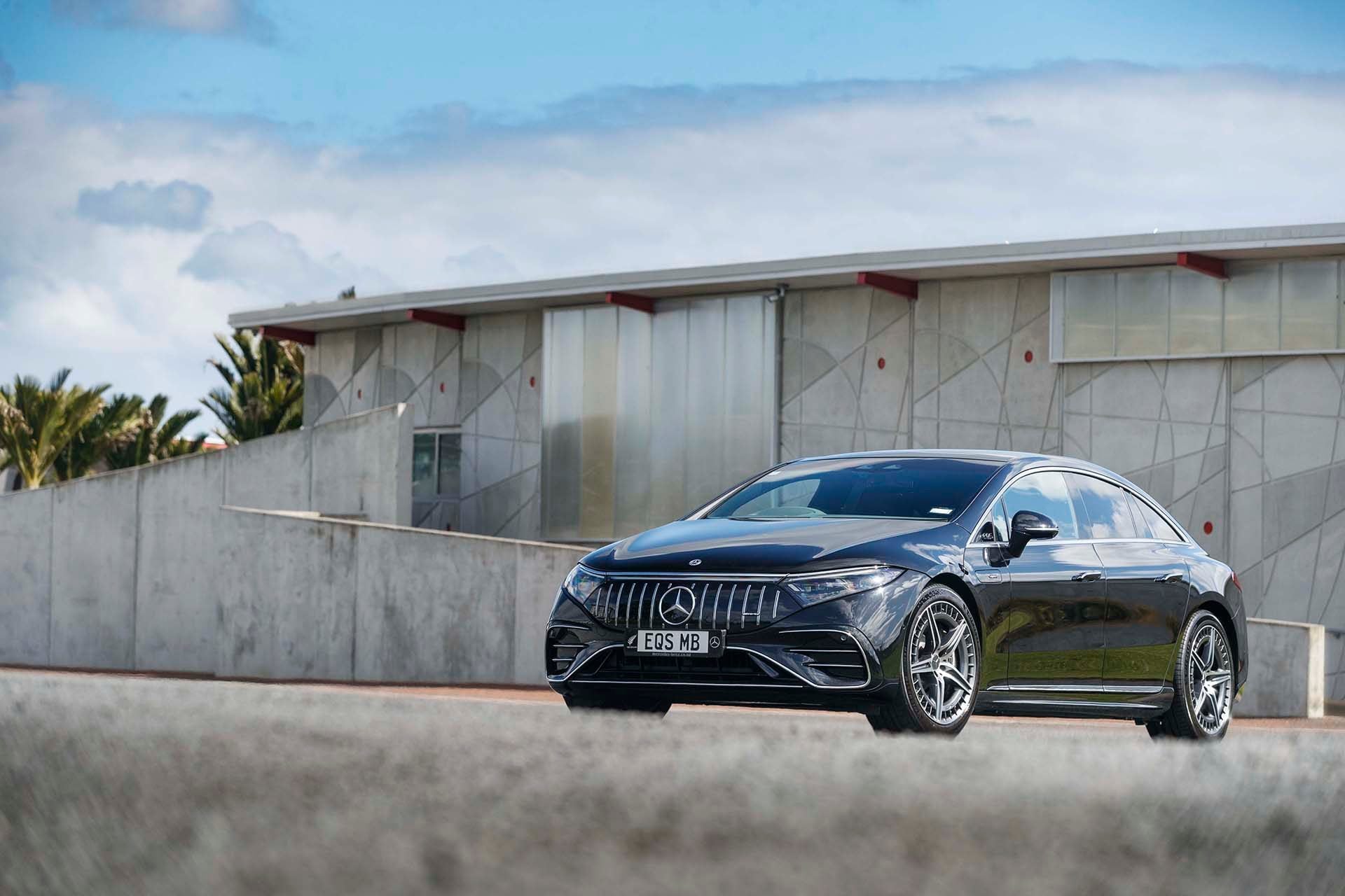 Mercedes-AMG EQS 53 4Matic+ front static