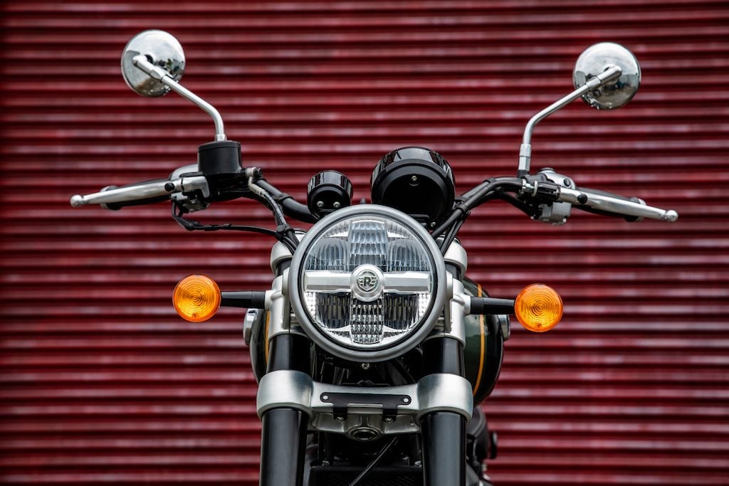Royal Enfield Super Meteor 650 headlight