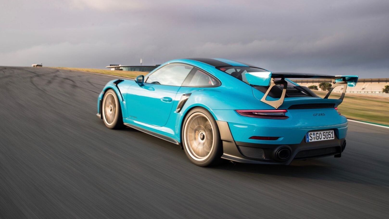 Porsche 911 GT2 RS rear three quarter view
