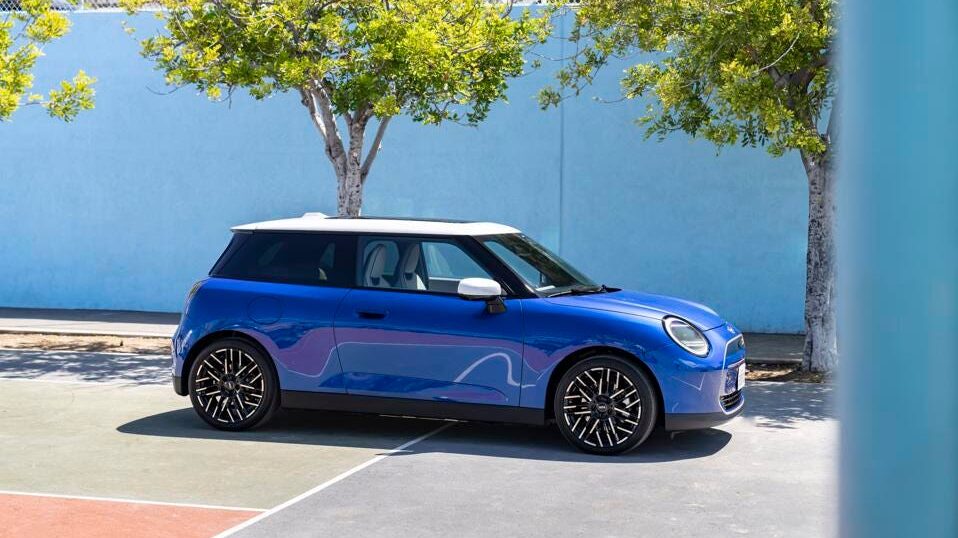 2024 Mini Cooper EV side view