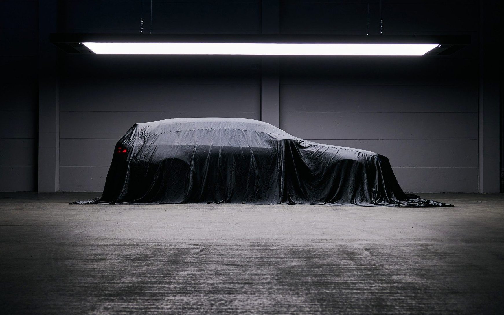 BMW M5 Touring under car cover