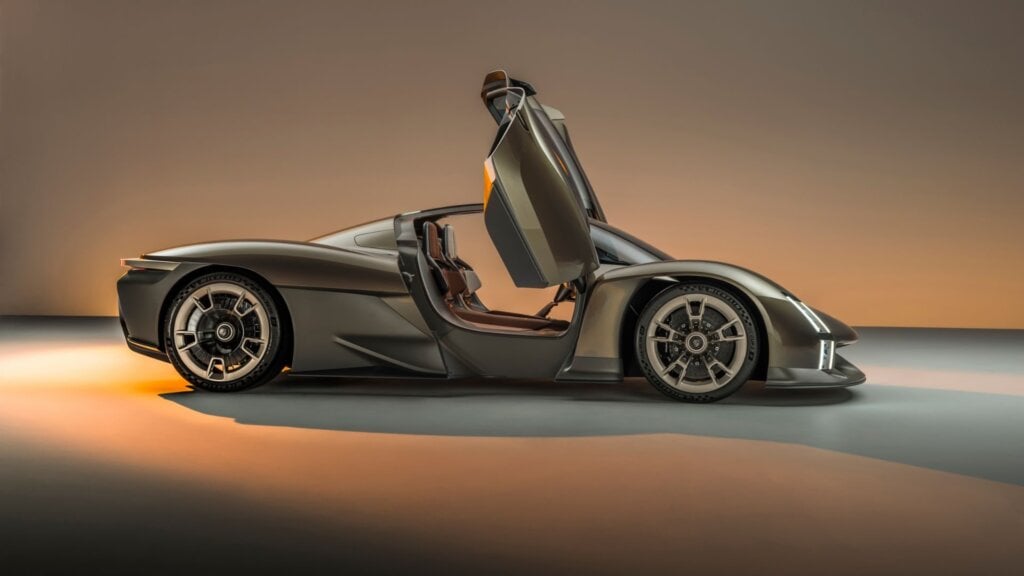 Porsche Mission X concept side view