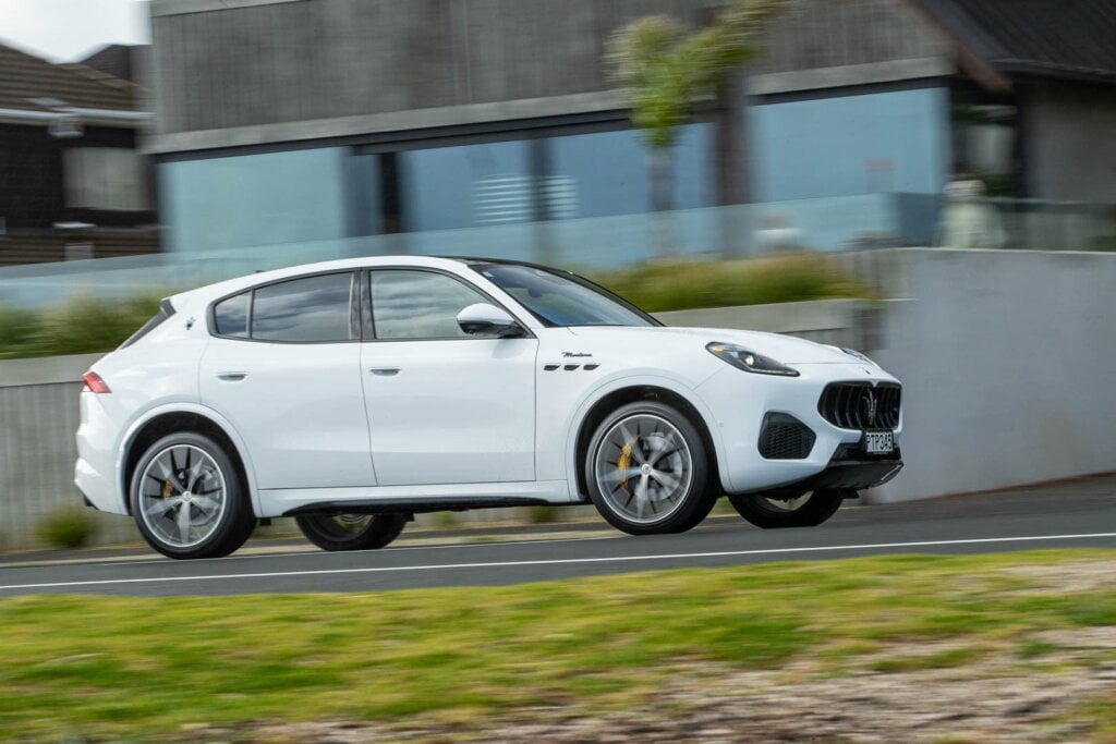 Maserati Grecale Modena, driving in Auckland