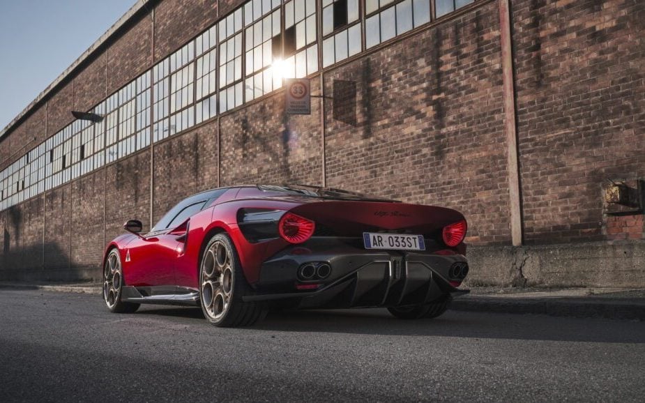 Alfa Romeo 33 Stradale supercar rear end
