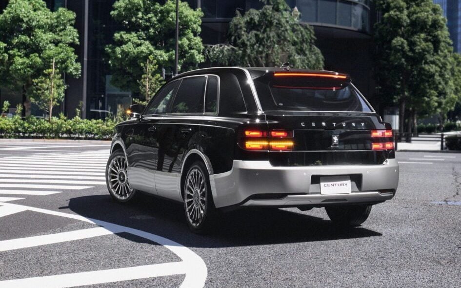 Toyota Century SUV turning corner