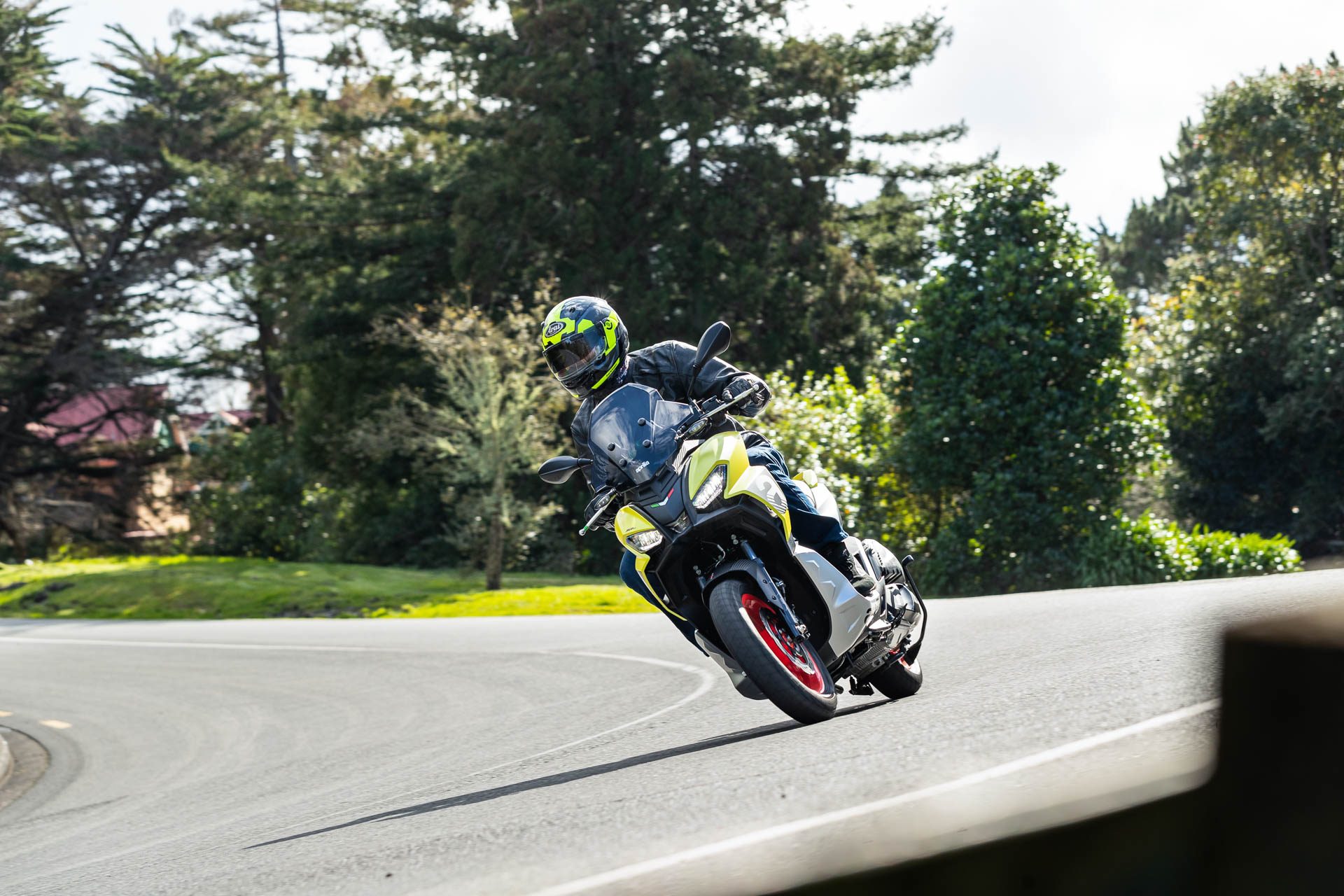 Aprilia SR GT200 scooter taking a corner