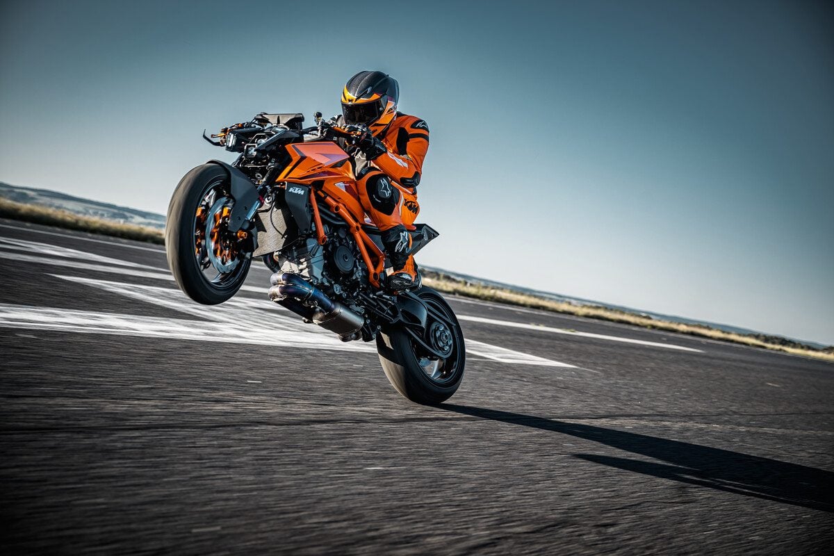 Cos the 1390 Super Duke does this so darn well.