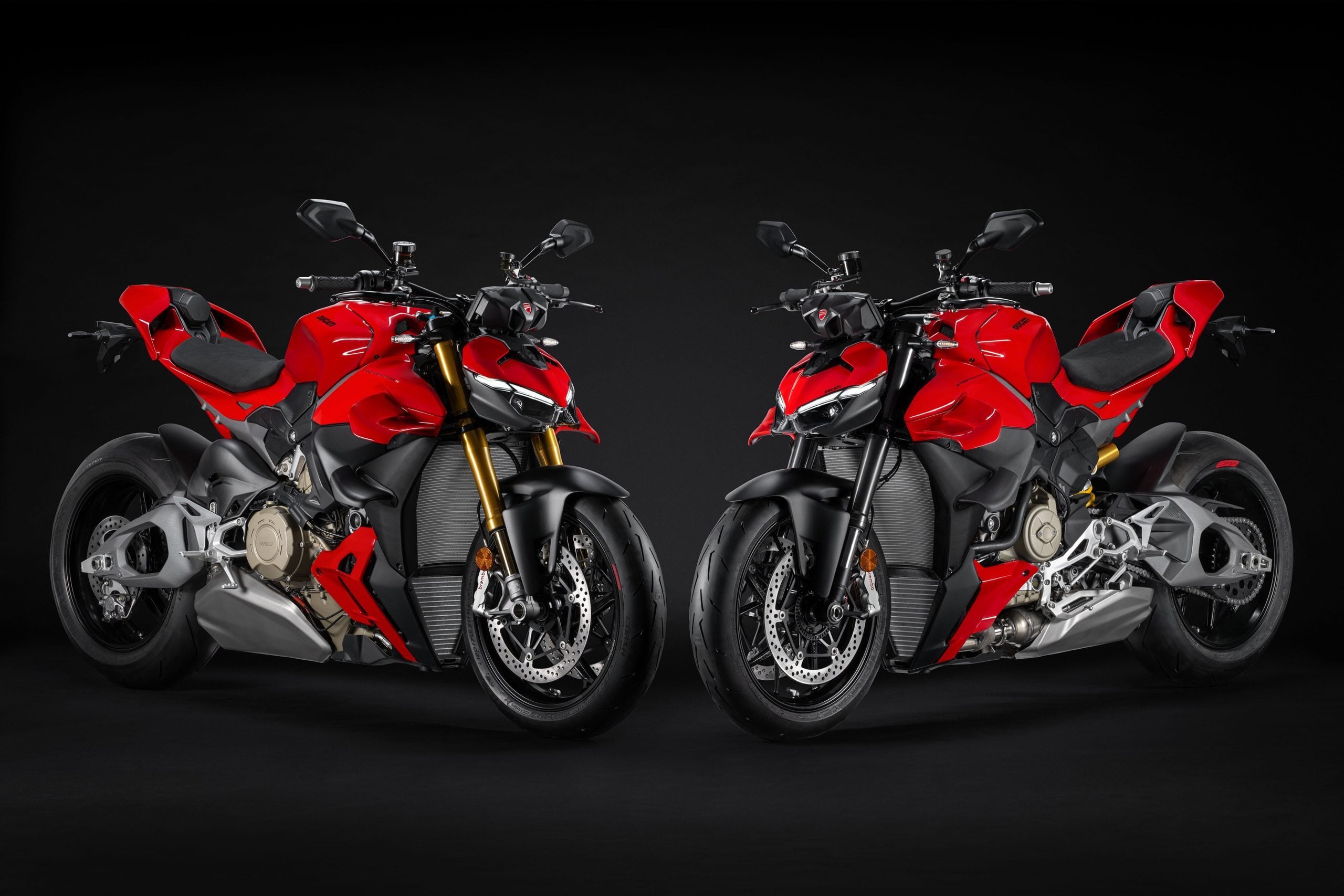 Like a Panigale V4 without the fairing? Indeed.