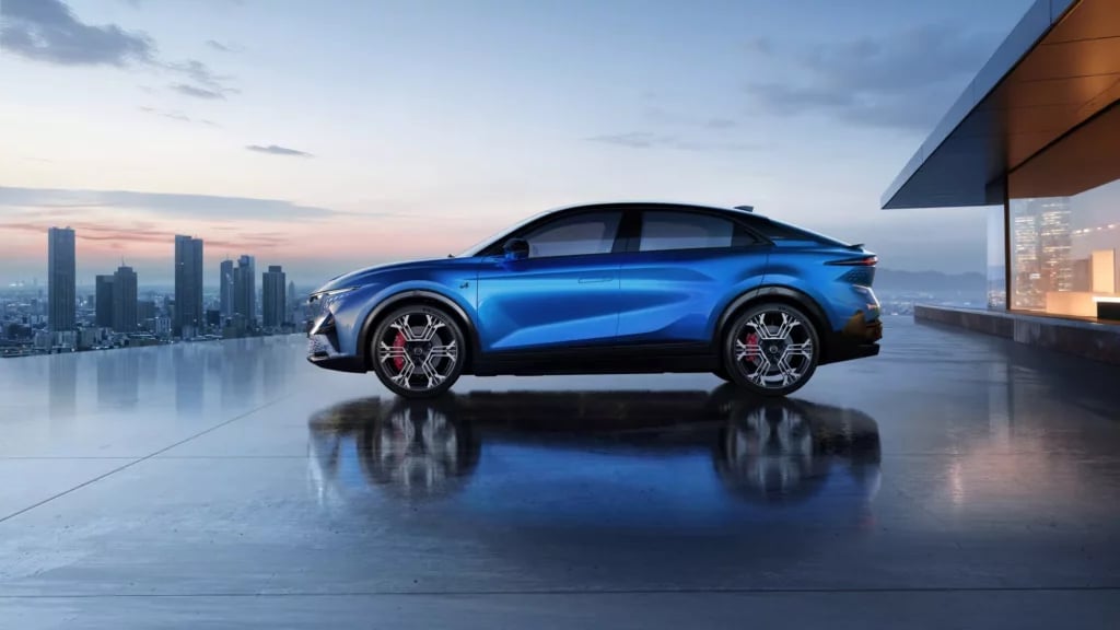 Amongst the best designs for medium fastback SUVs but what else do you expect from Alpine?