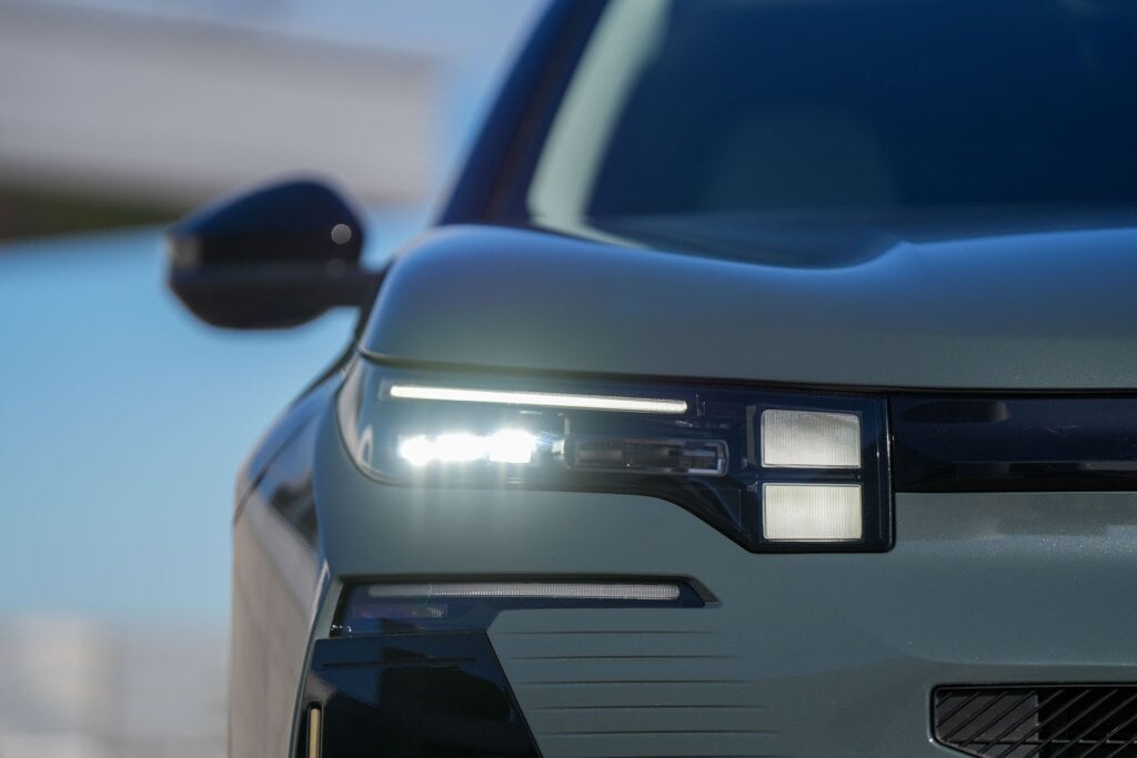 Interesting lighting details no surprise from Citroen.