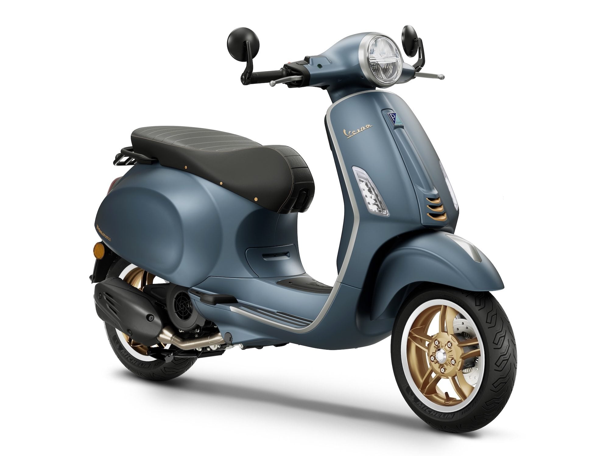 Same old style, new old colours in blue/grey and gold wheels and highlights.