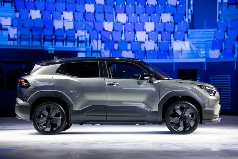 A very different look from the ICE Vitara but then it ought to be as that's old as the hills.