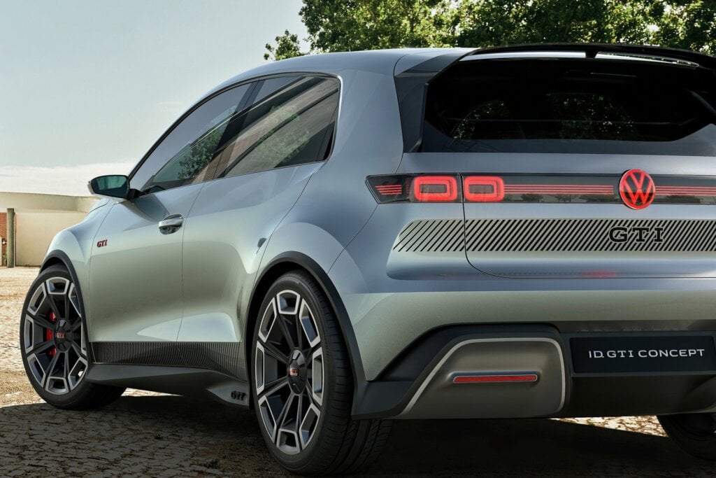 Again, this is the GTI concept but the Clubsport will resemble this.