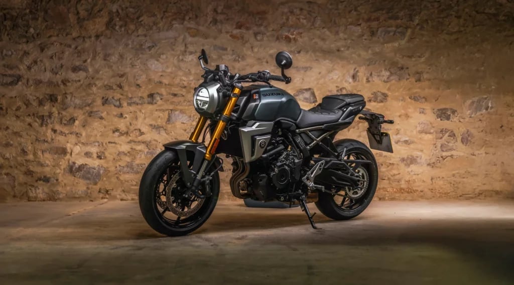 This is the 8T naked model.