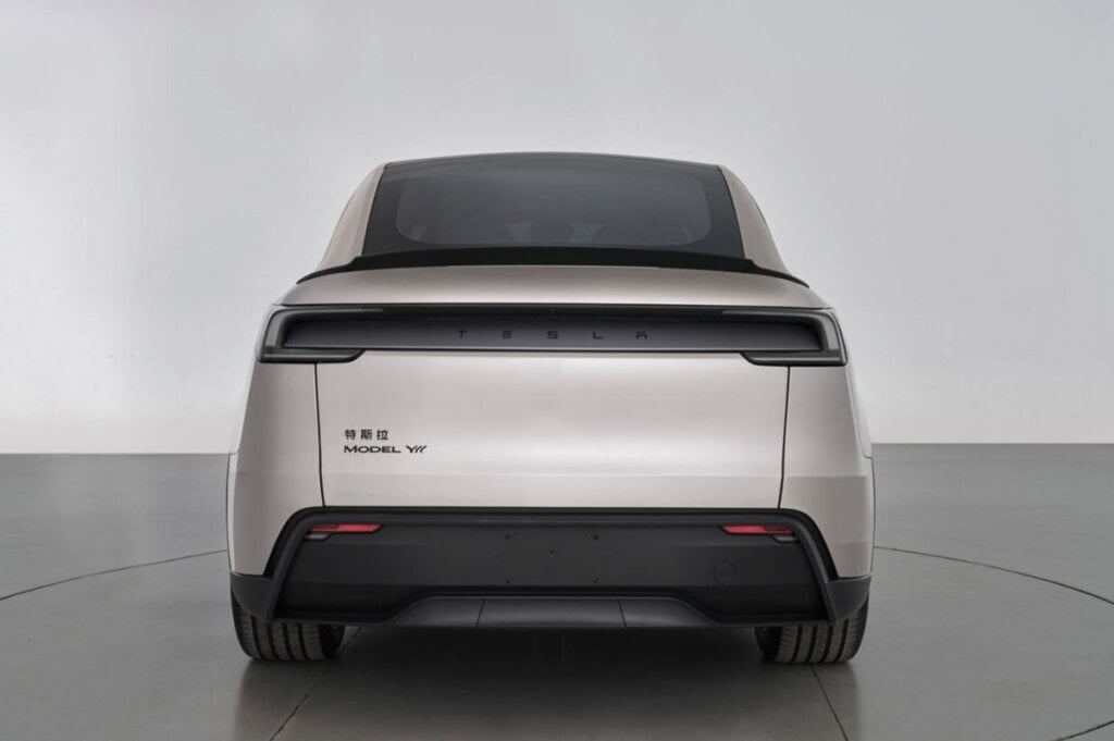 Tesla Model Y L