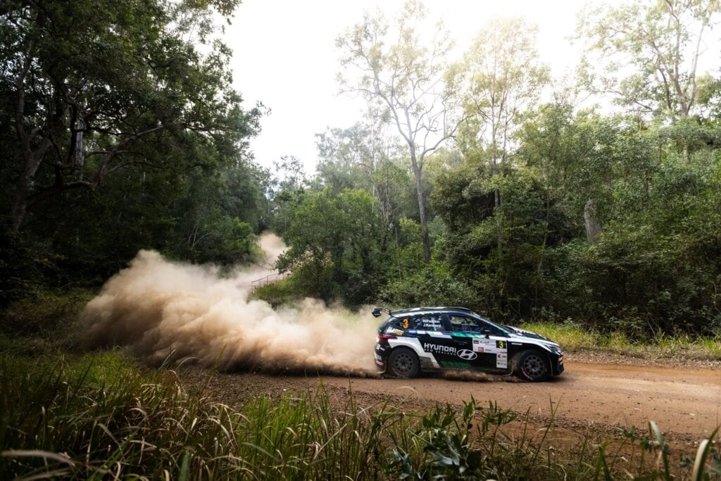 Paddon and Kennard in action.