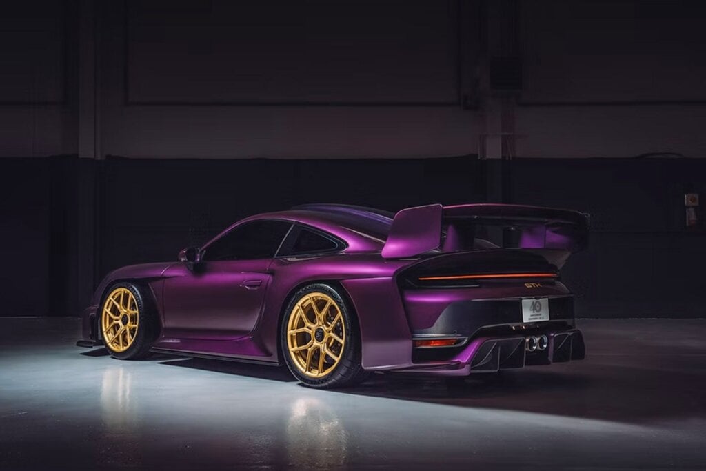 This looks built to destroy tracks like the Nurburgring.