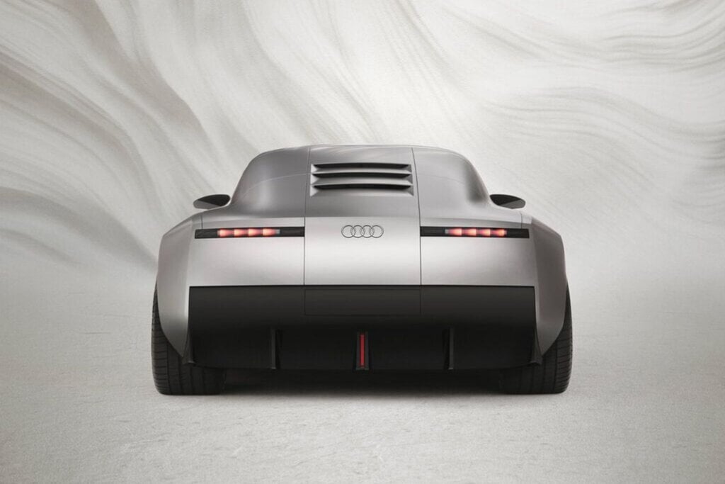 Rear window is slatted, relies then on external mirrors for best view of what's behind.