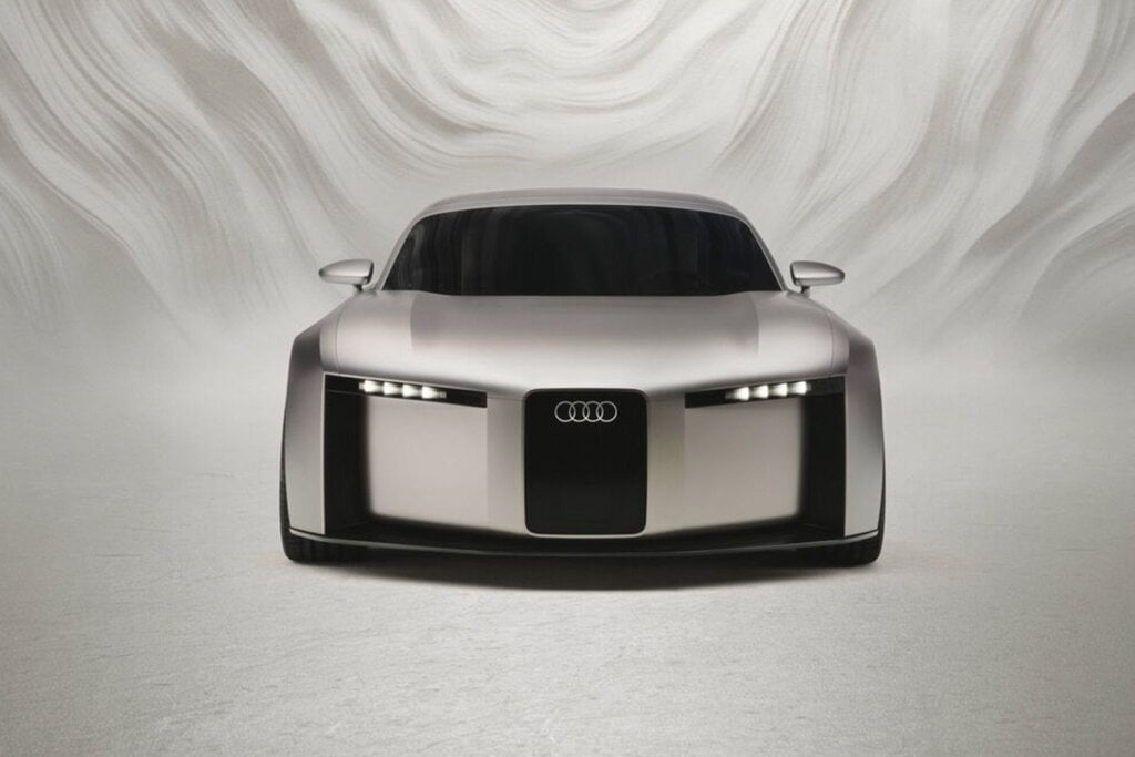 Four rings in grille and four lights either side of that.