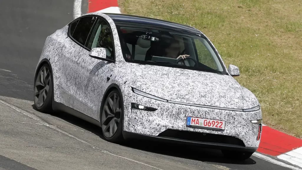 Testing at speed of a camouflaged prototype.