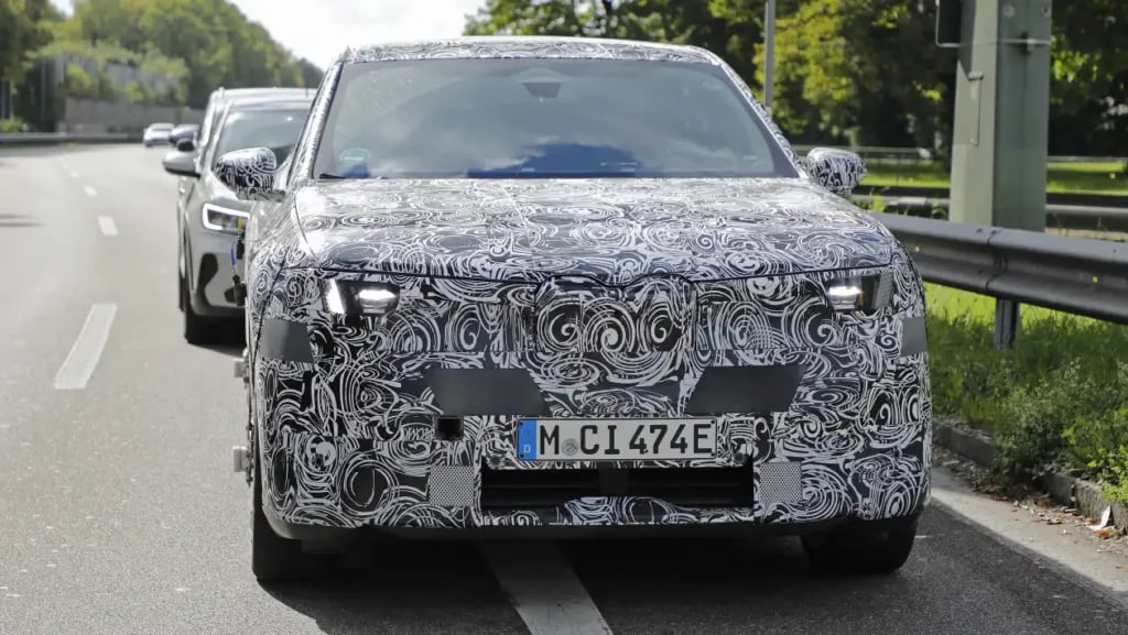 Neue Klasse influences seen everywhere in this disguised iX1 tester.