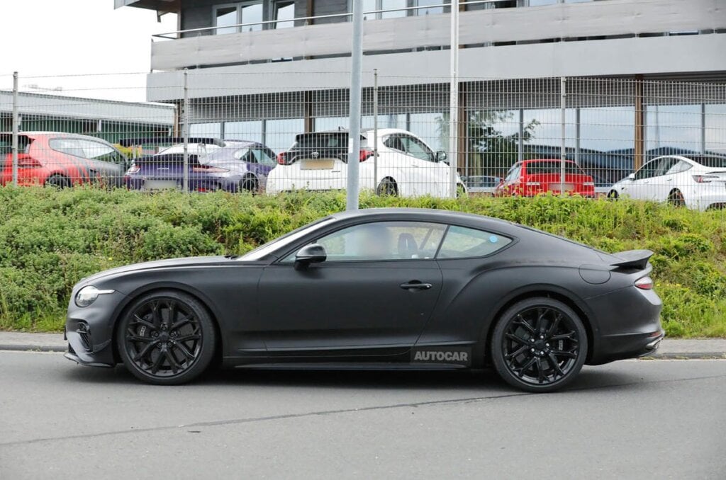 Here is a spy shot of an early Supersports prototype.