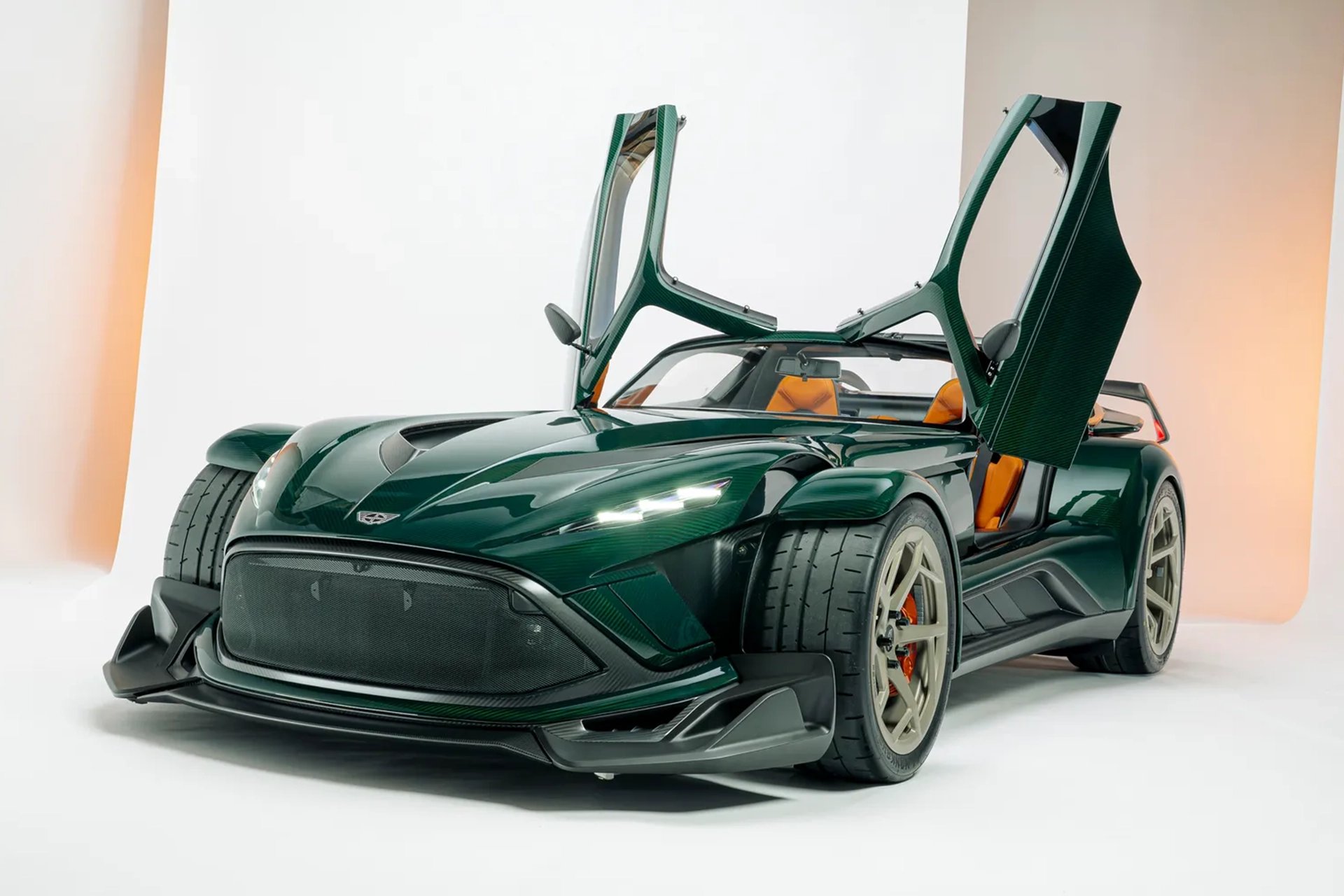 Donkervoort in green