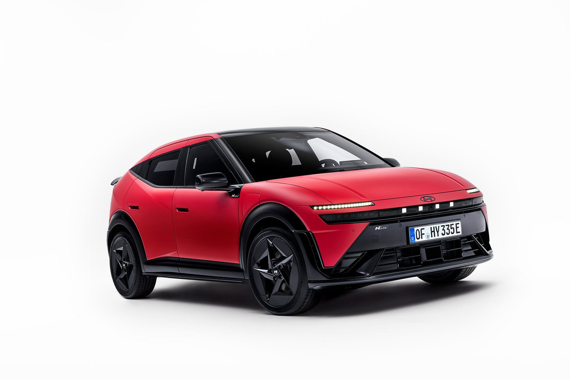 Ioniq 3 in red