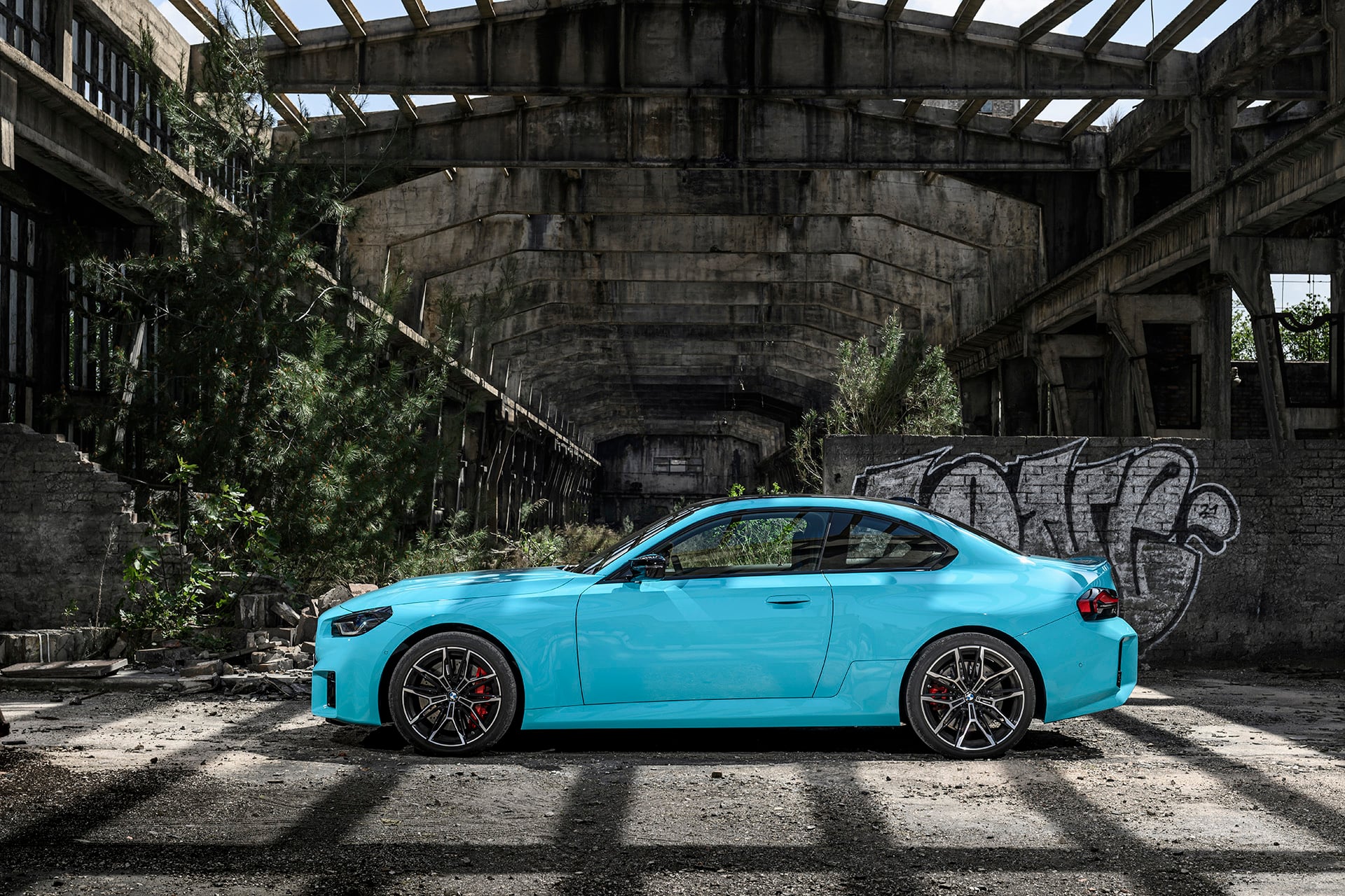 BMW M2 in blue