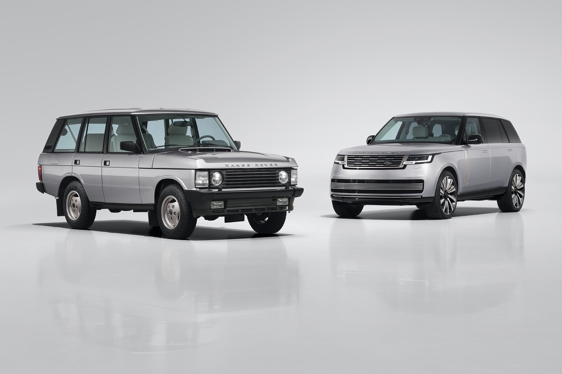 Two Range Rovers in silver
