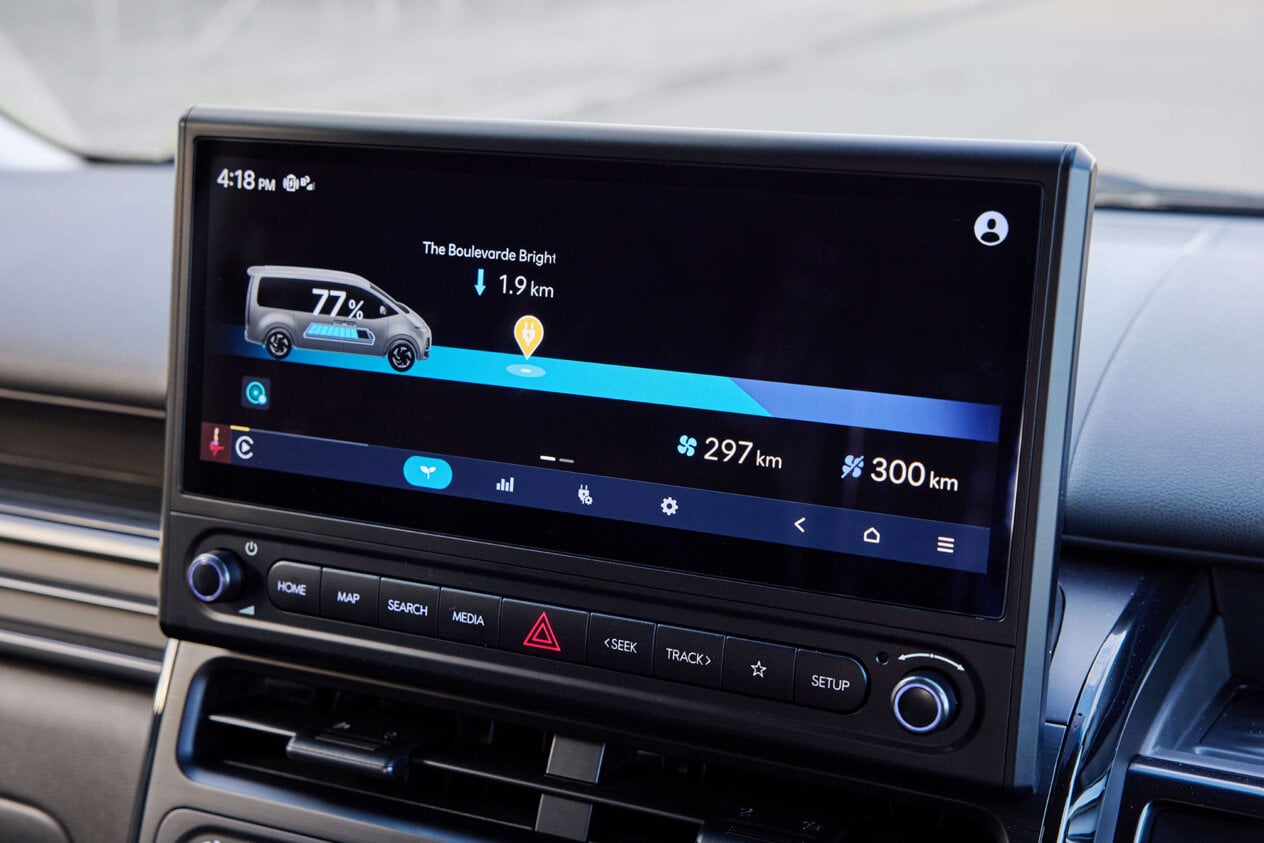 Load Number Example Hyundai weighs up electric Staria Load for NZ, but price could be a ...