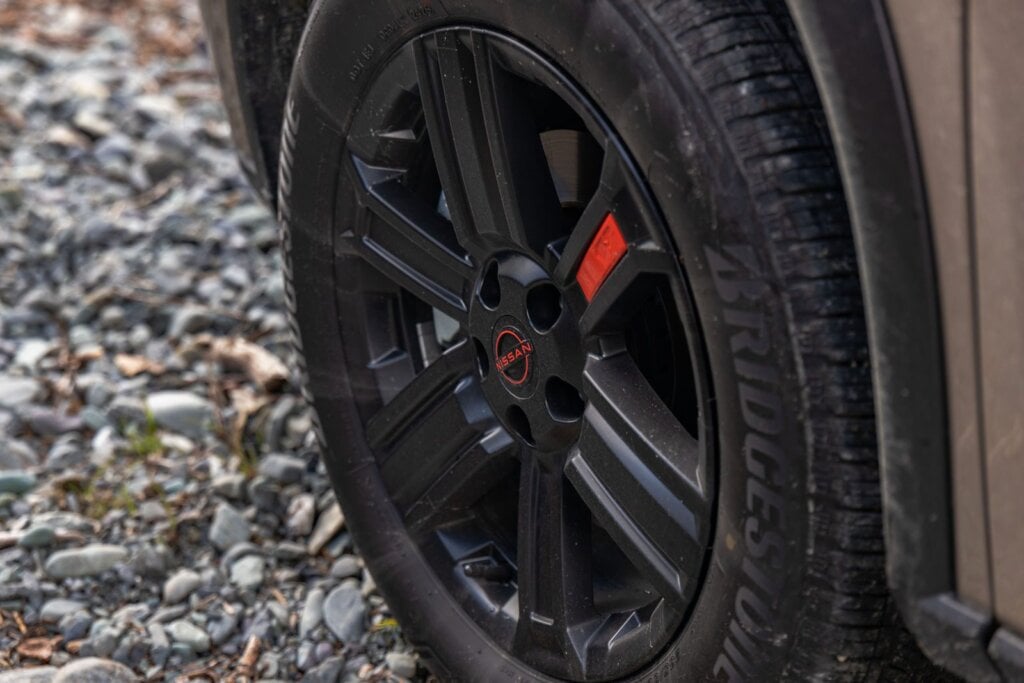 2026 Nissan X-Trail Rock Creek 18-inch alloy wheel with orange accent