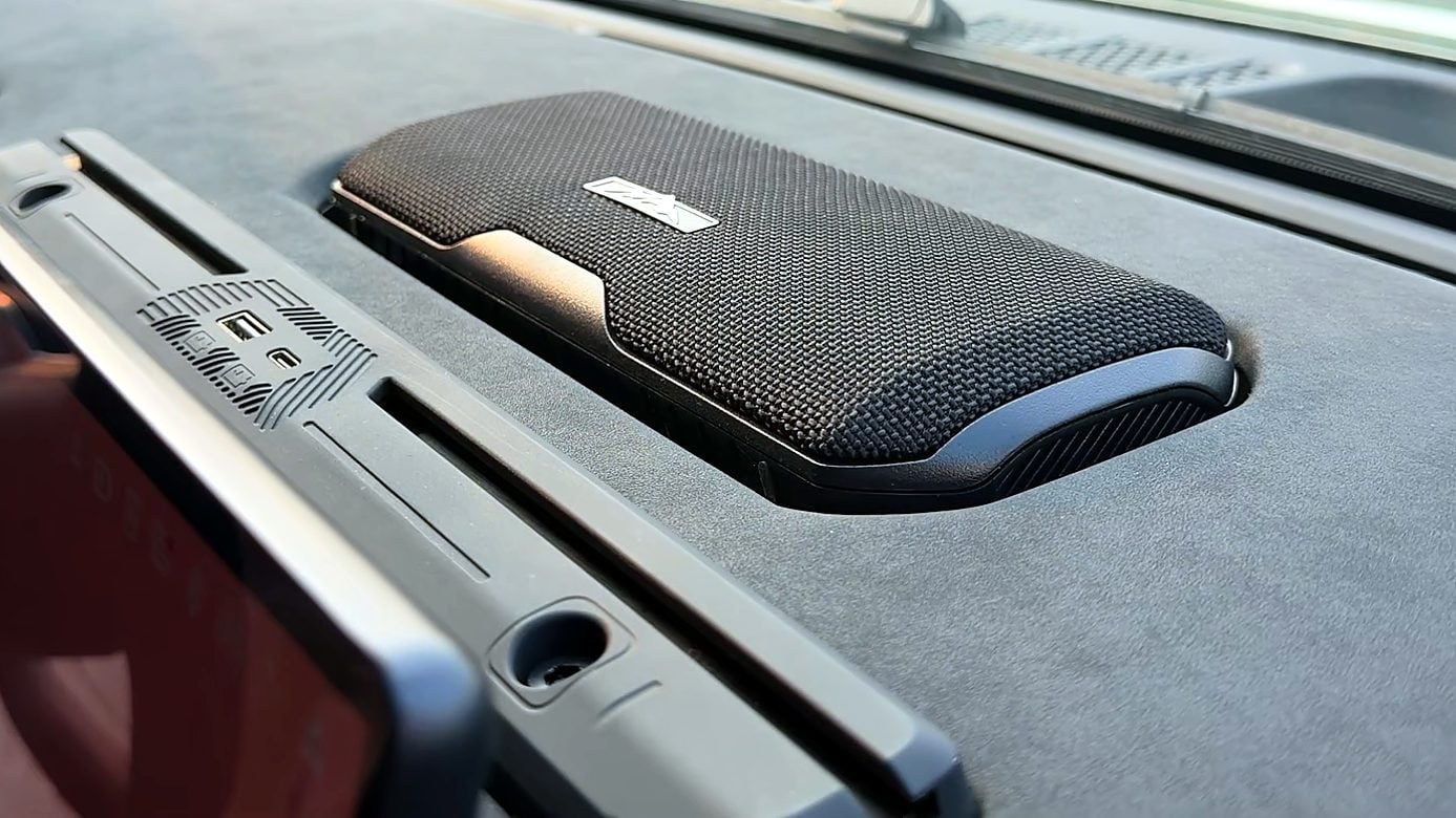 Chery Stockman dashboard with its pop-out Bluetooth speaker